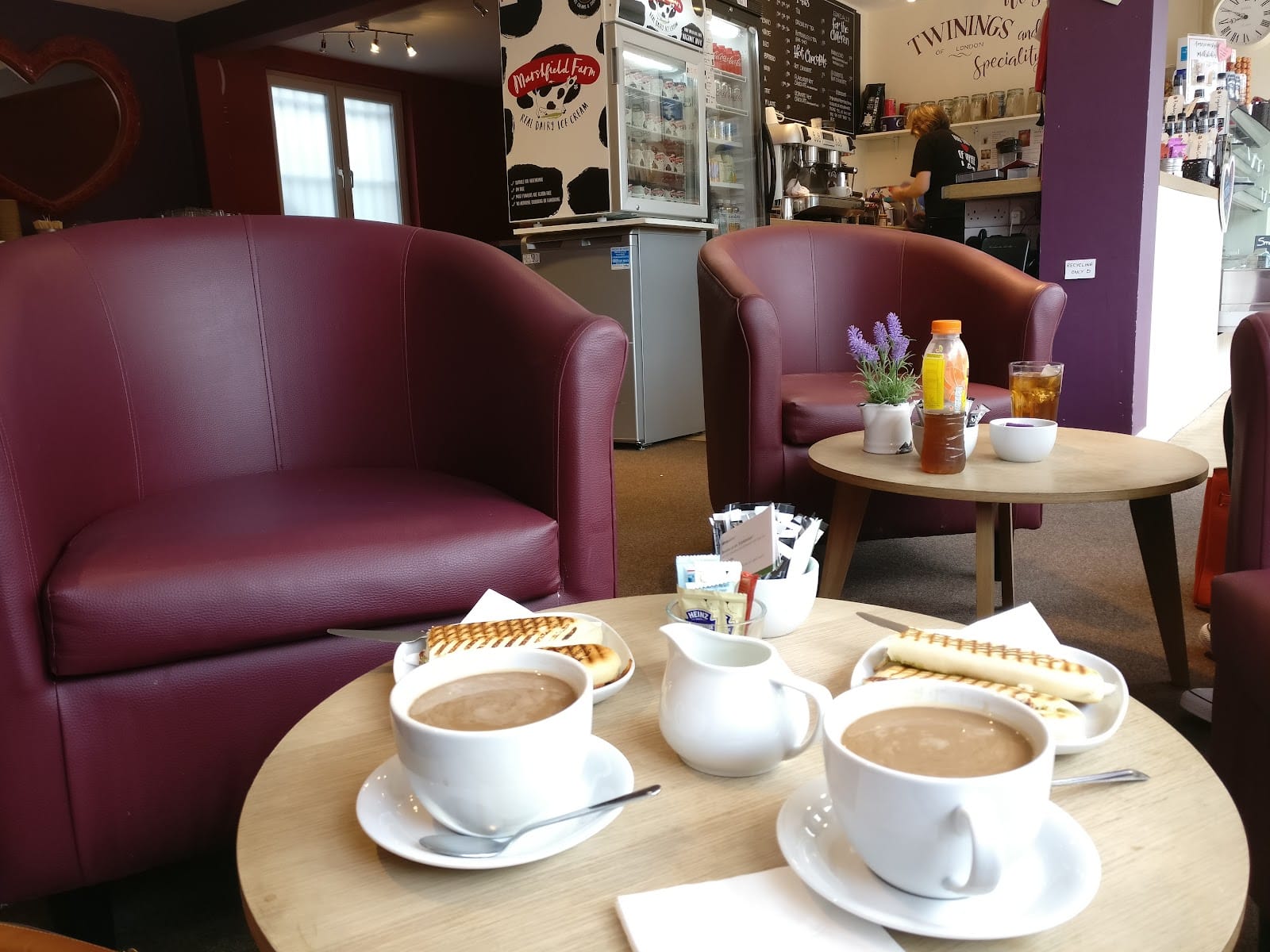 Daphne’s Coffee Shop