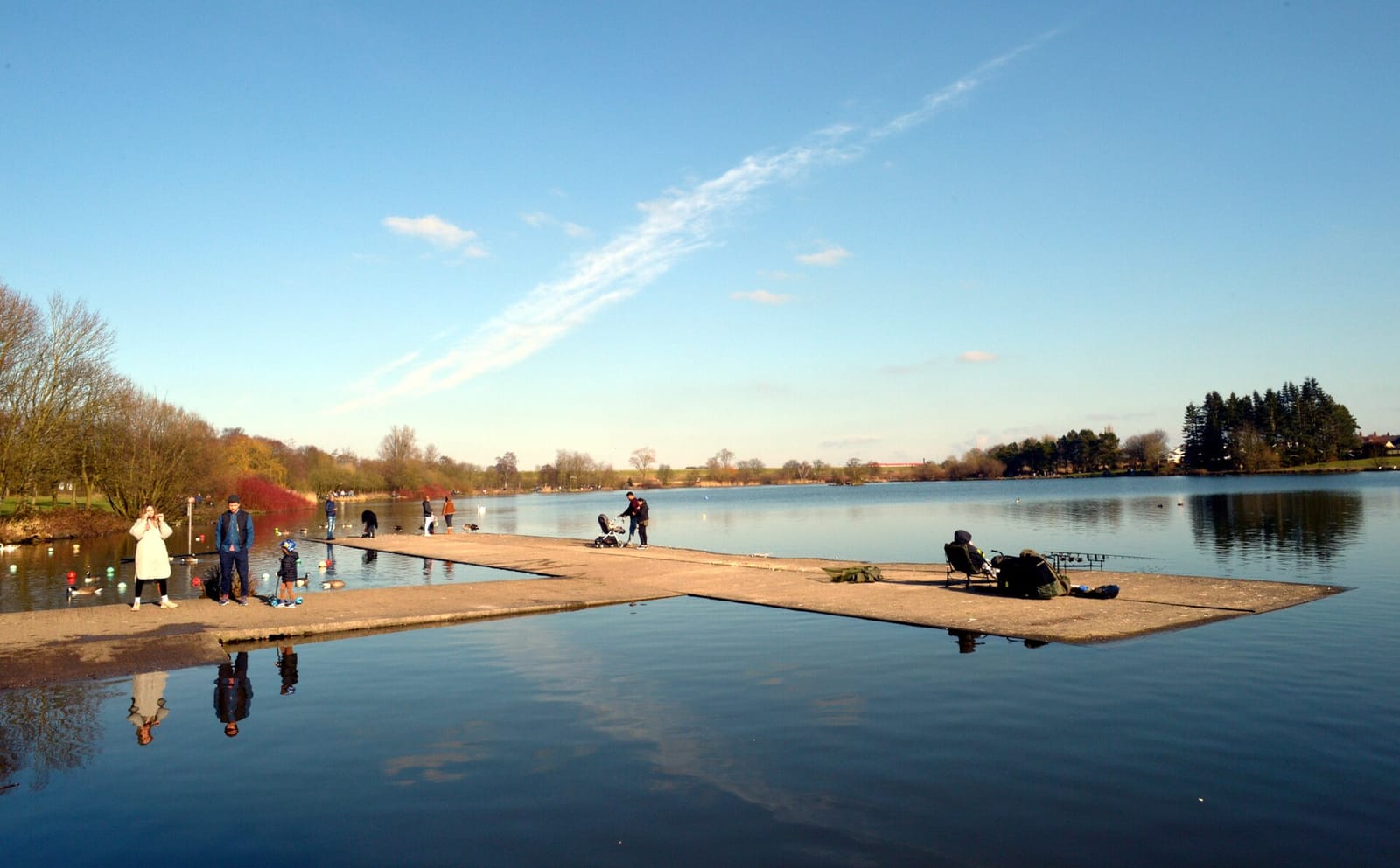 Flavour at Yeadon Tarn photo 3
