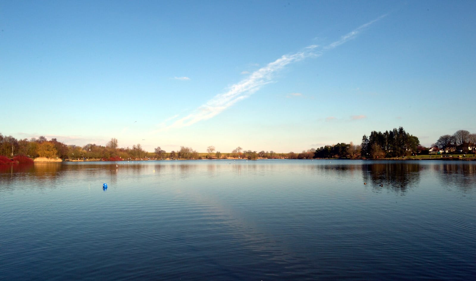 Flavour at Yeadon Tarn photo 4