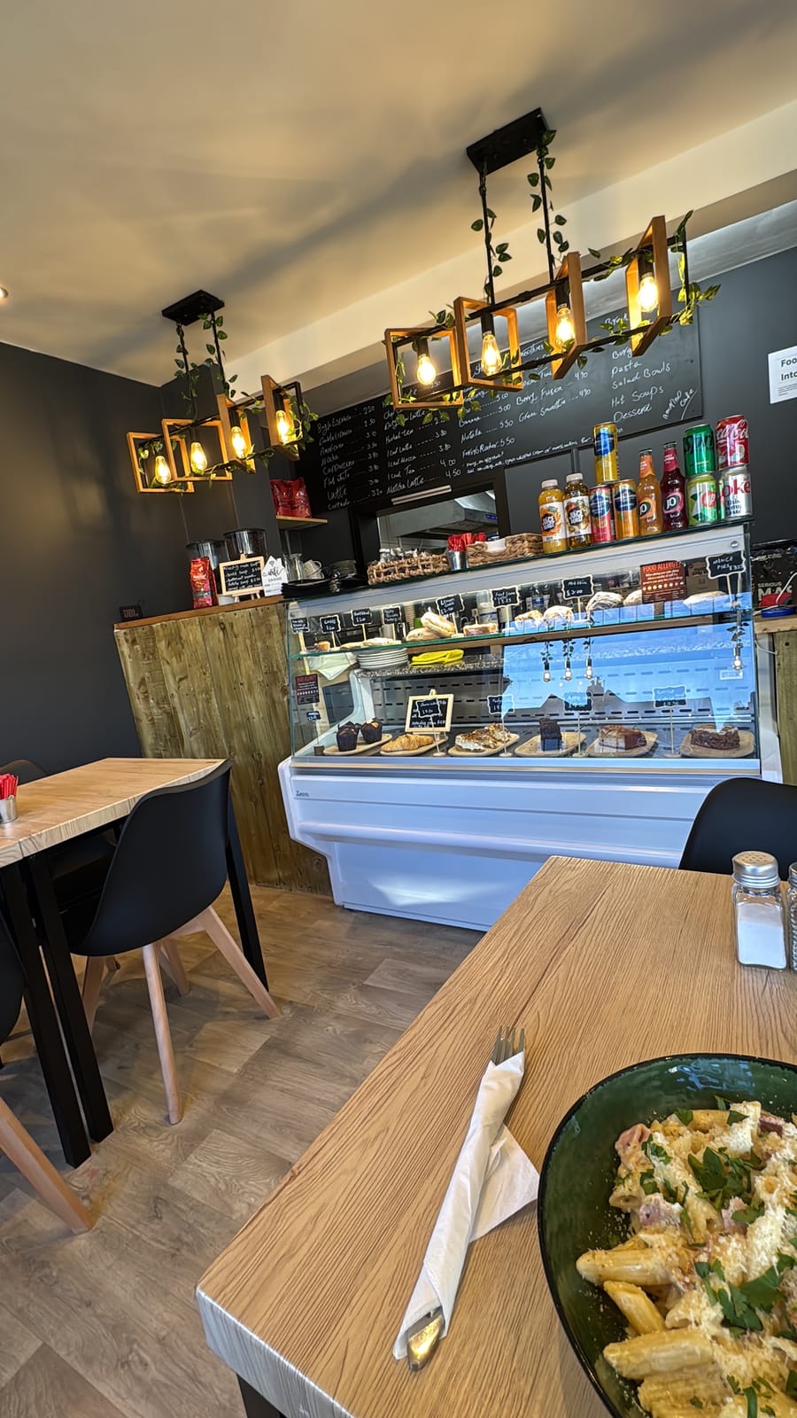 Amori Cafe & Kitchen