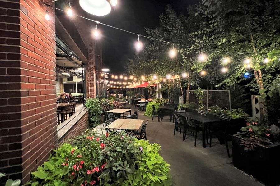 B2 Café photo 6