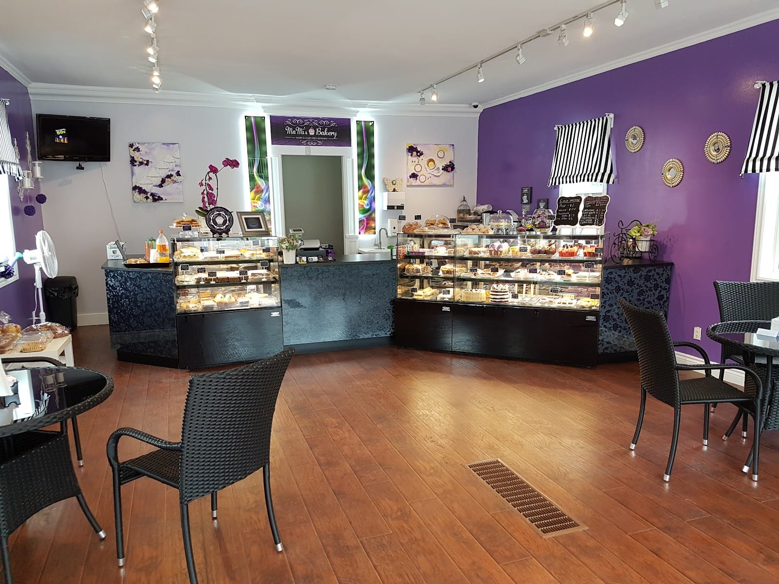 MaMi's Bakery