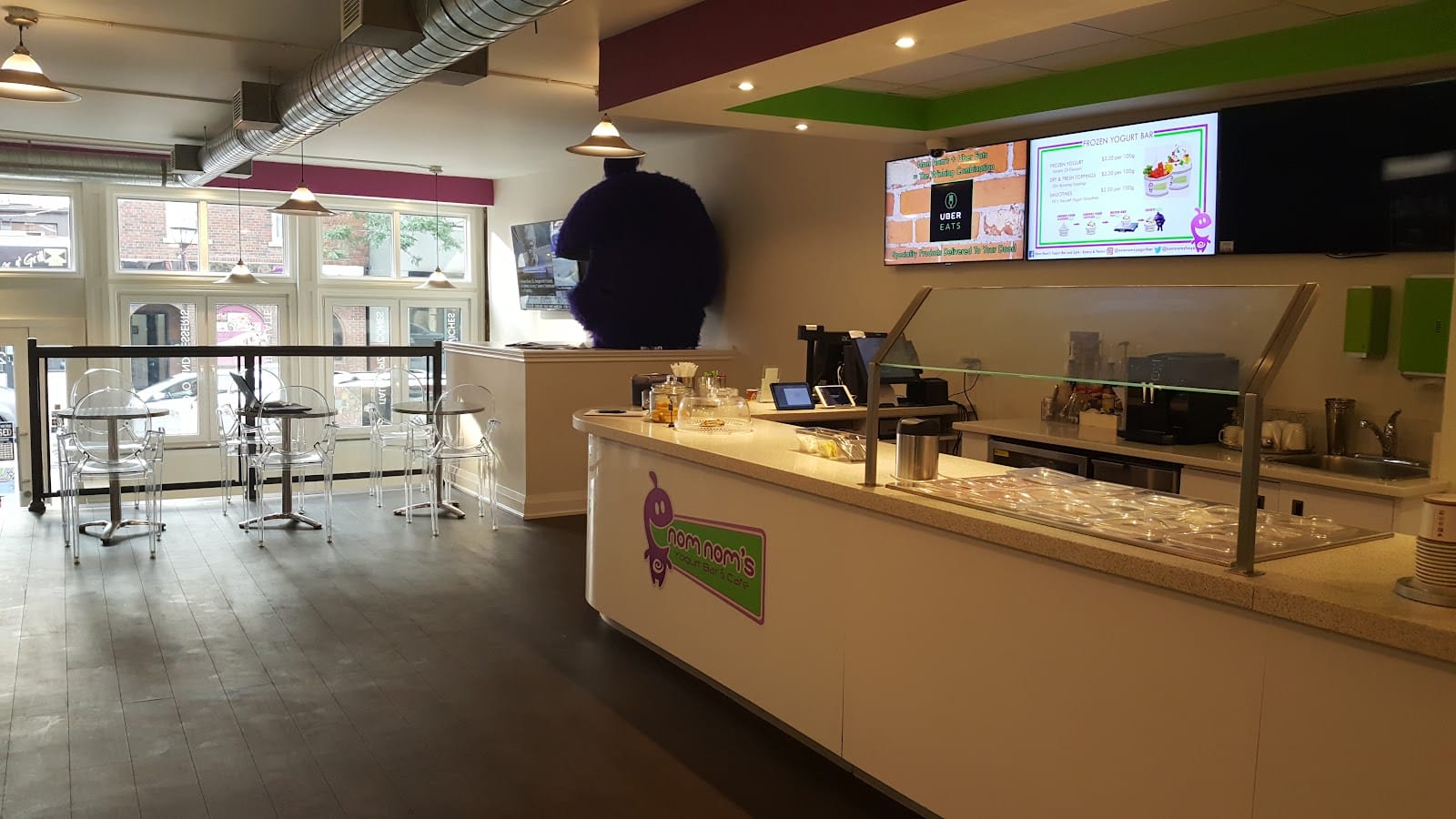 Nom Nom's Yogurt Bar & Cafe