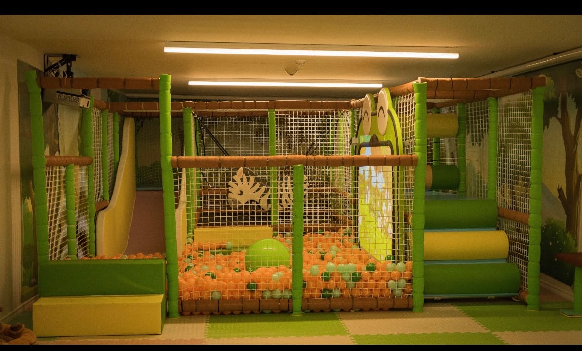 Dreamy Play Cafe & Co