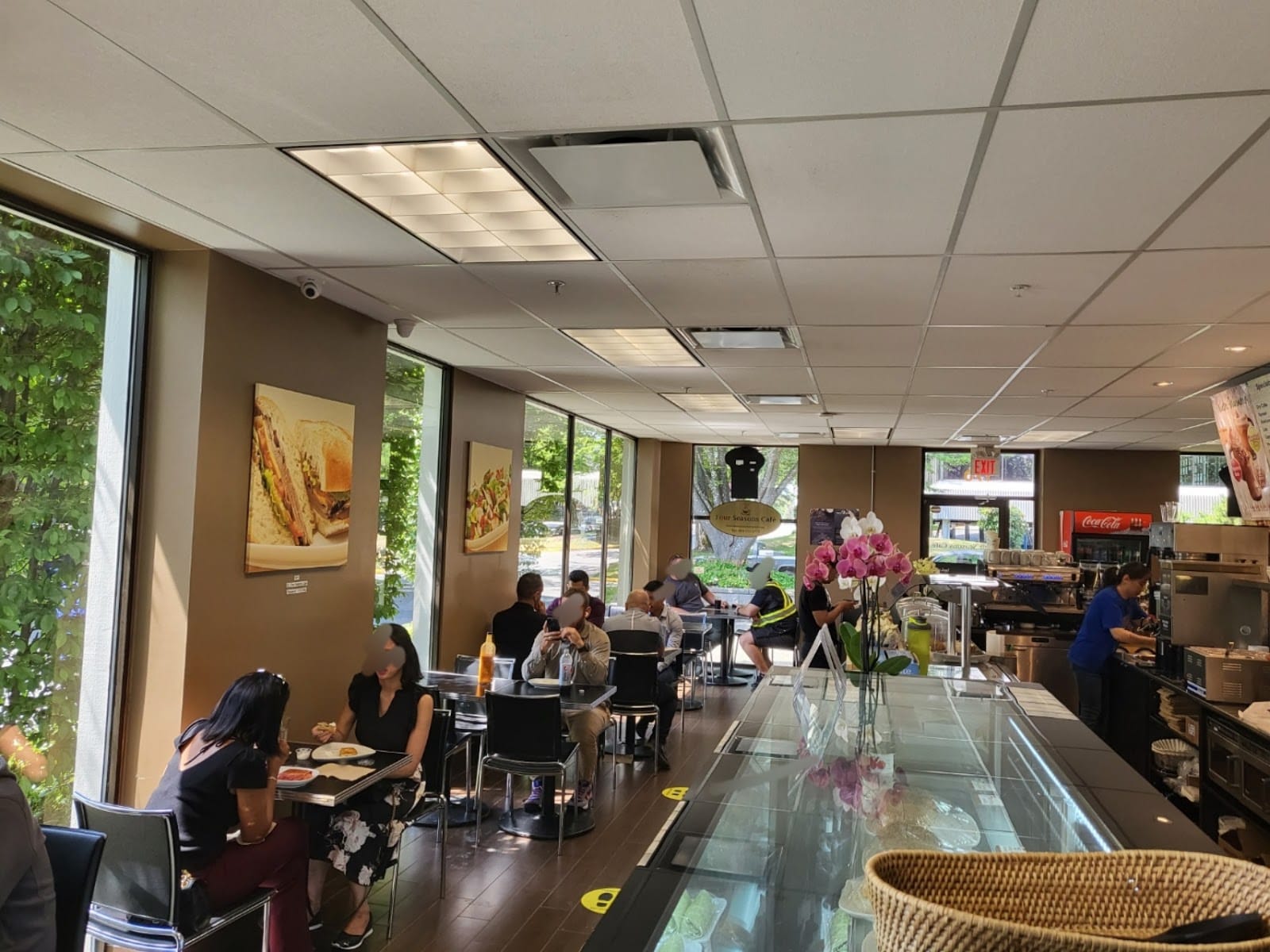 Four Seasons Cafe