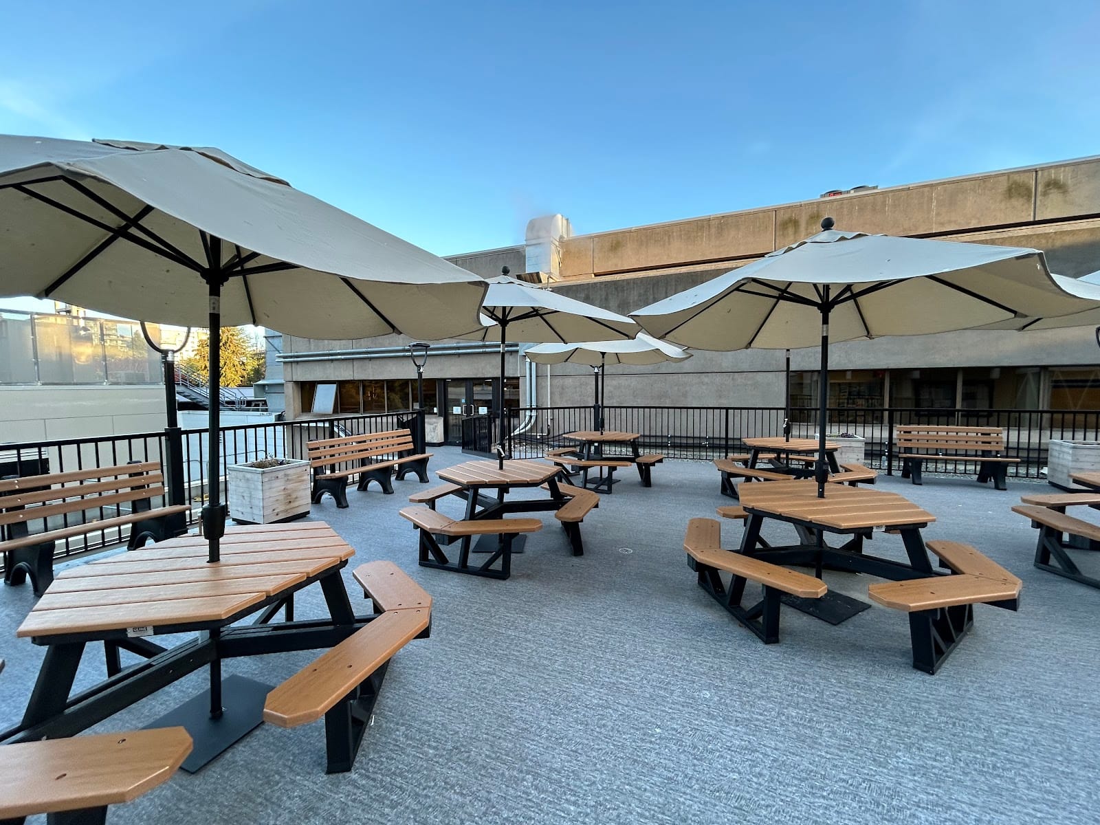 Park Side Café