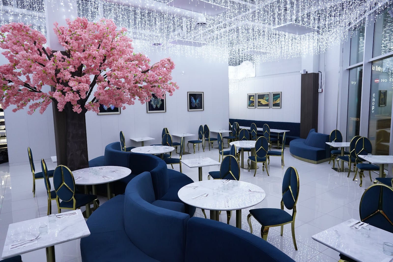 Dessert Yard - Cafe & Restaurant