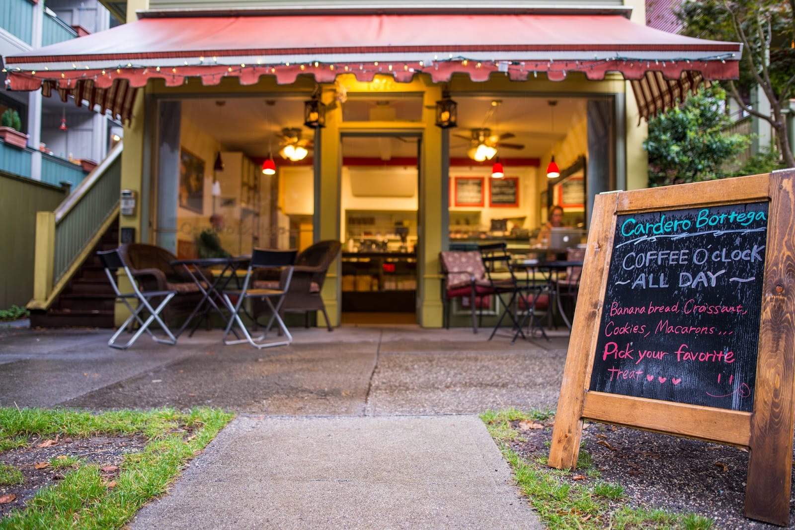 Fables & Food Café