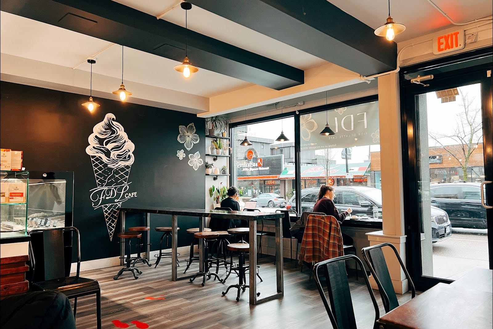 Fior Di Latte Cafe, Bakery & Gelato
