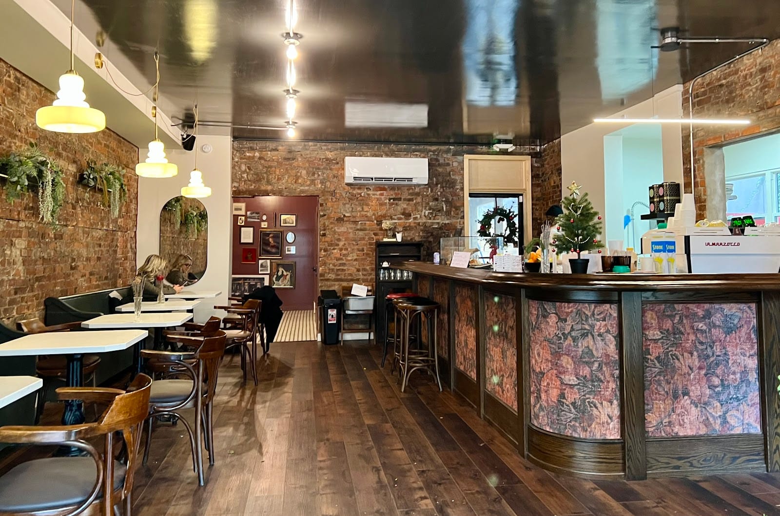 Selo Cafe + Wine Bar