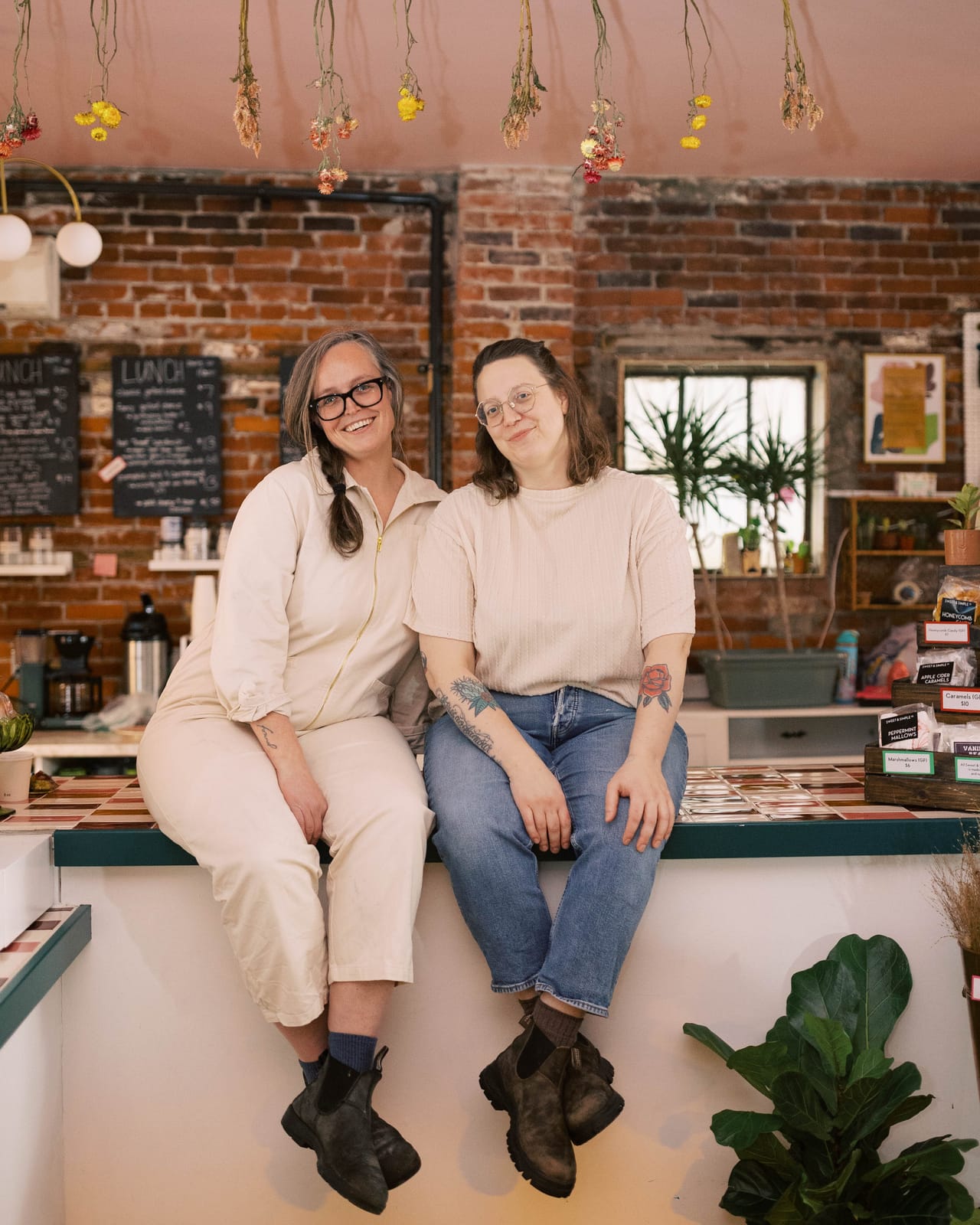 Pinch Bakery and Plant Shop