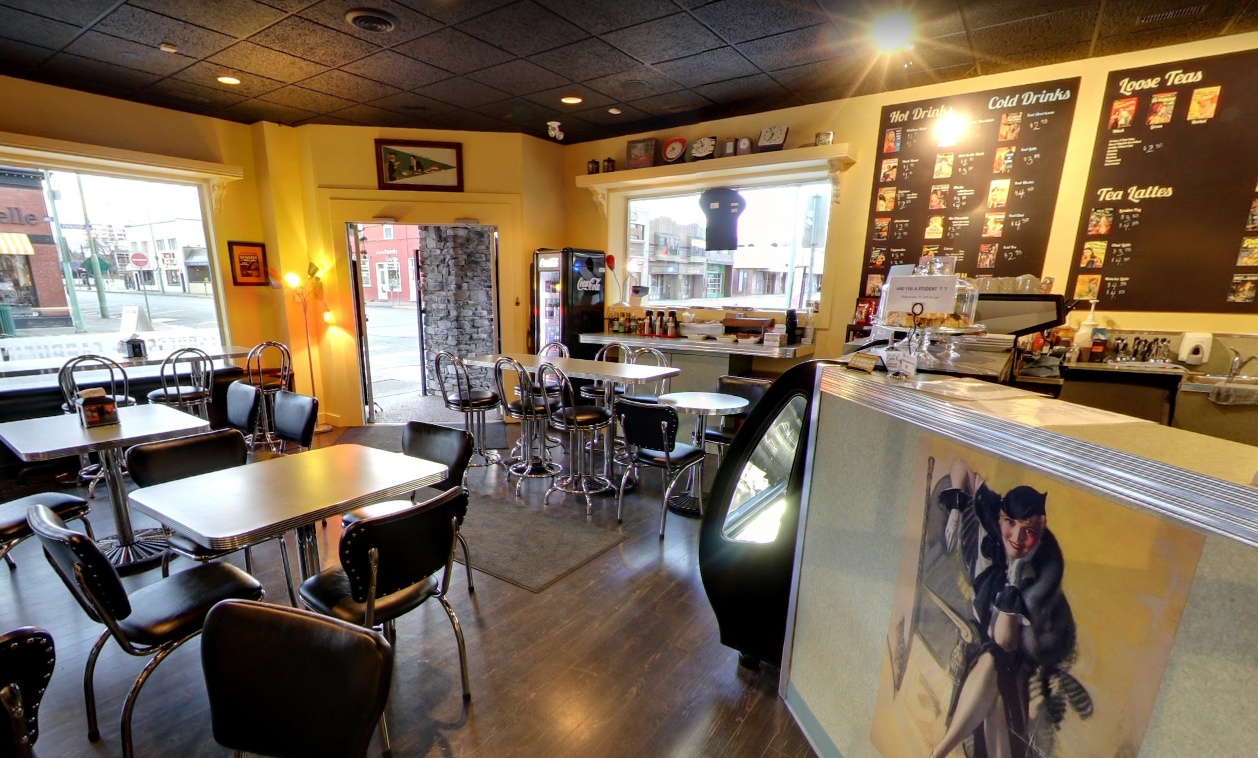 Pulp Fiction Coffee House/Robbie Rare Books