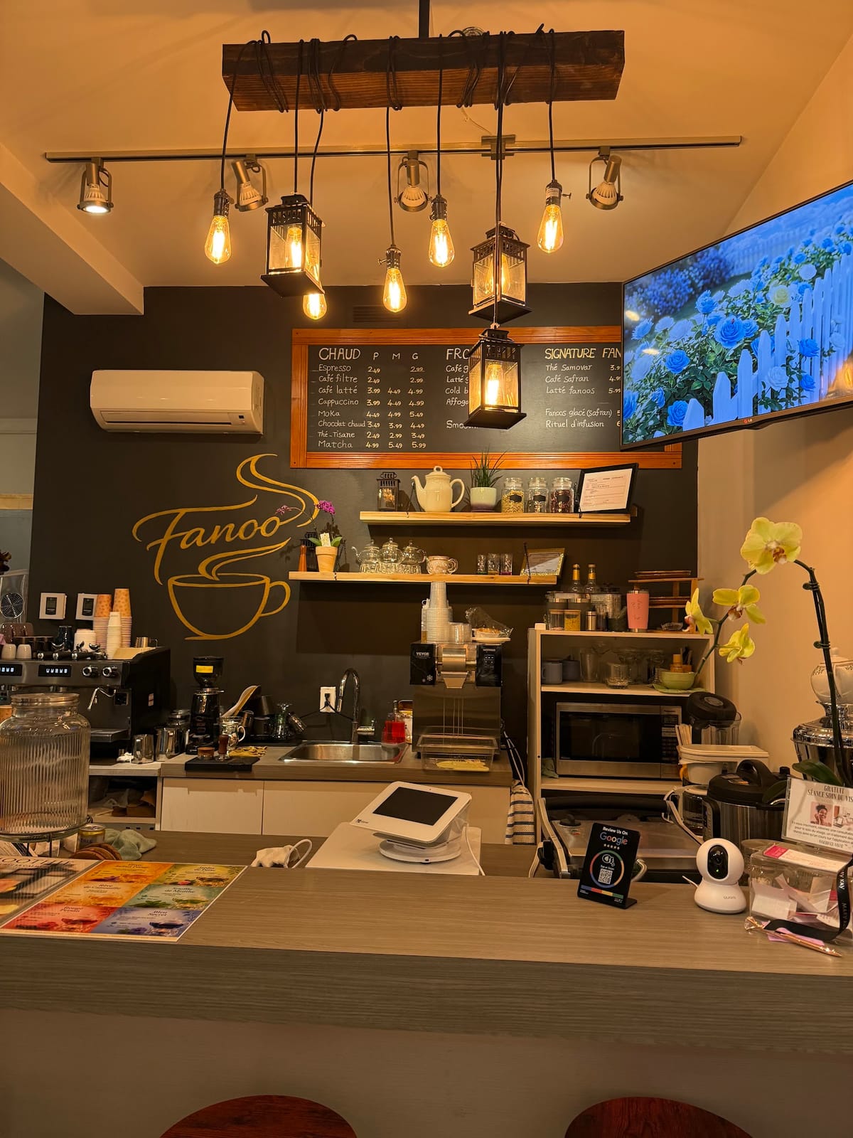 Café Fanoos