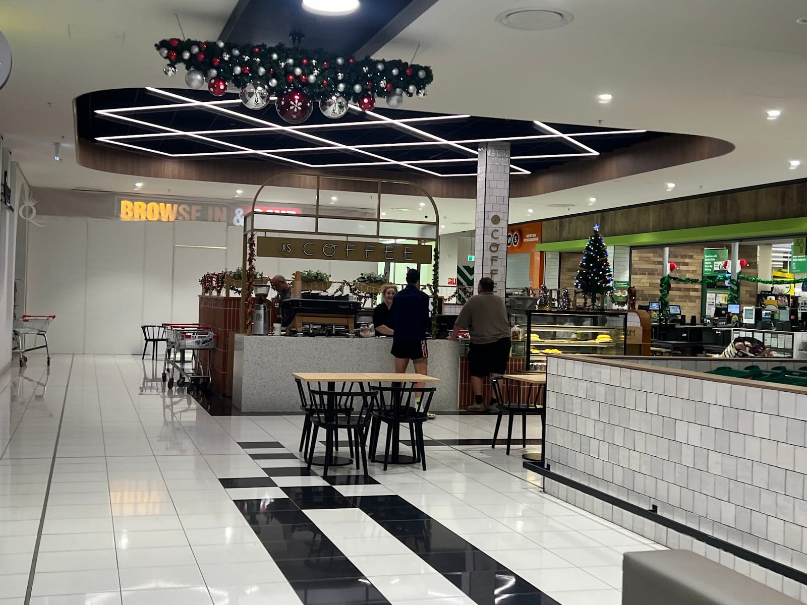 Newton Village XS COFFEE