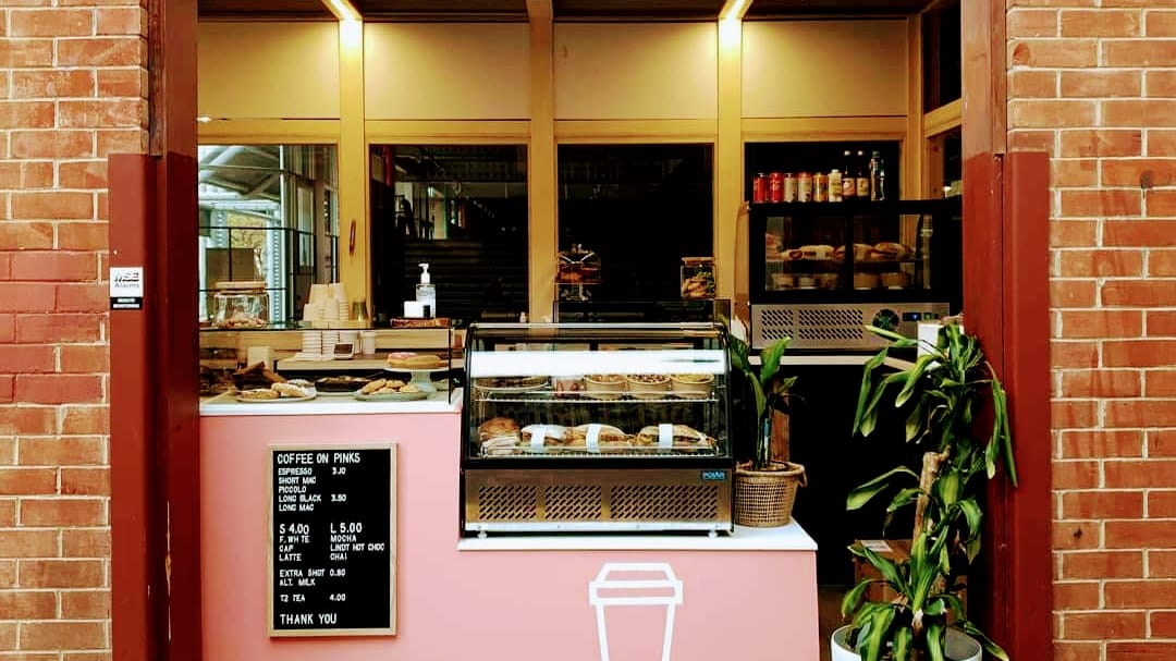 Coffee on Pinks