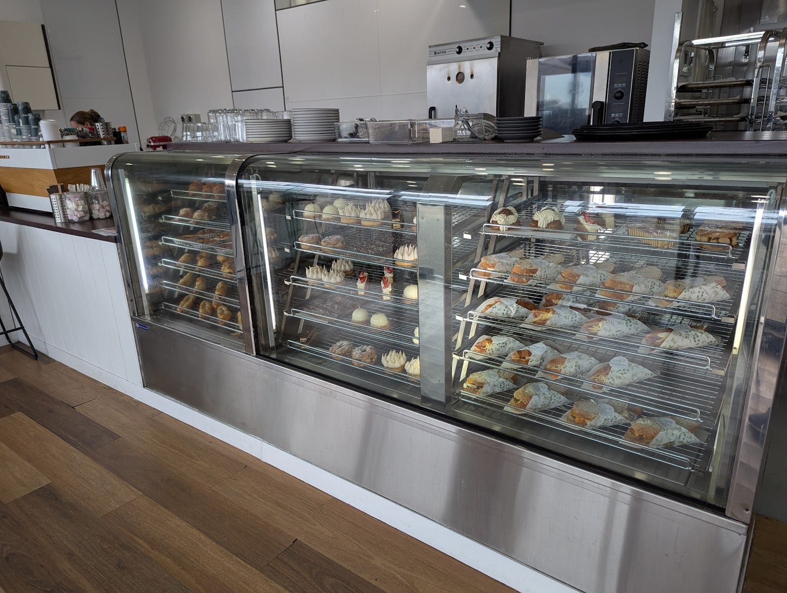 22 Cribb St French Pâtisserie Caloundra