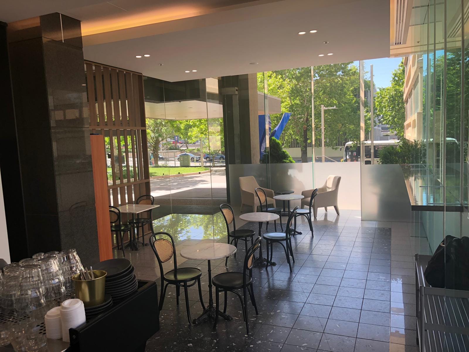 15 London Cafe