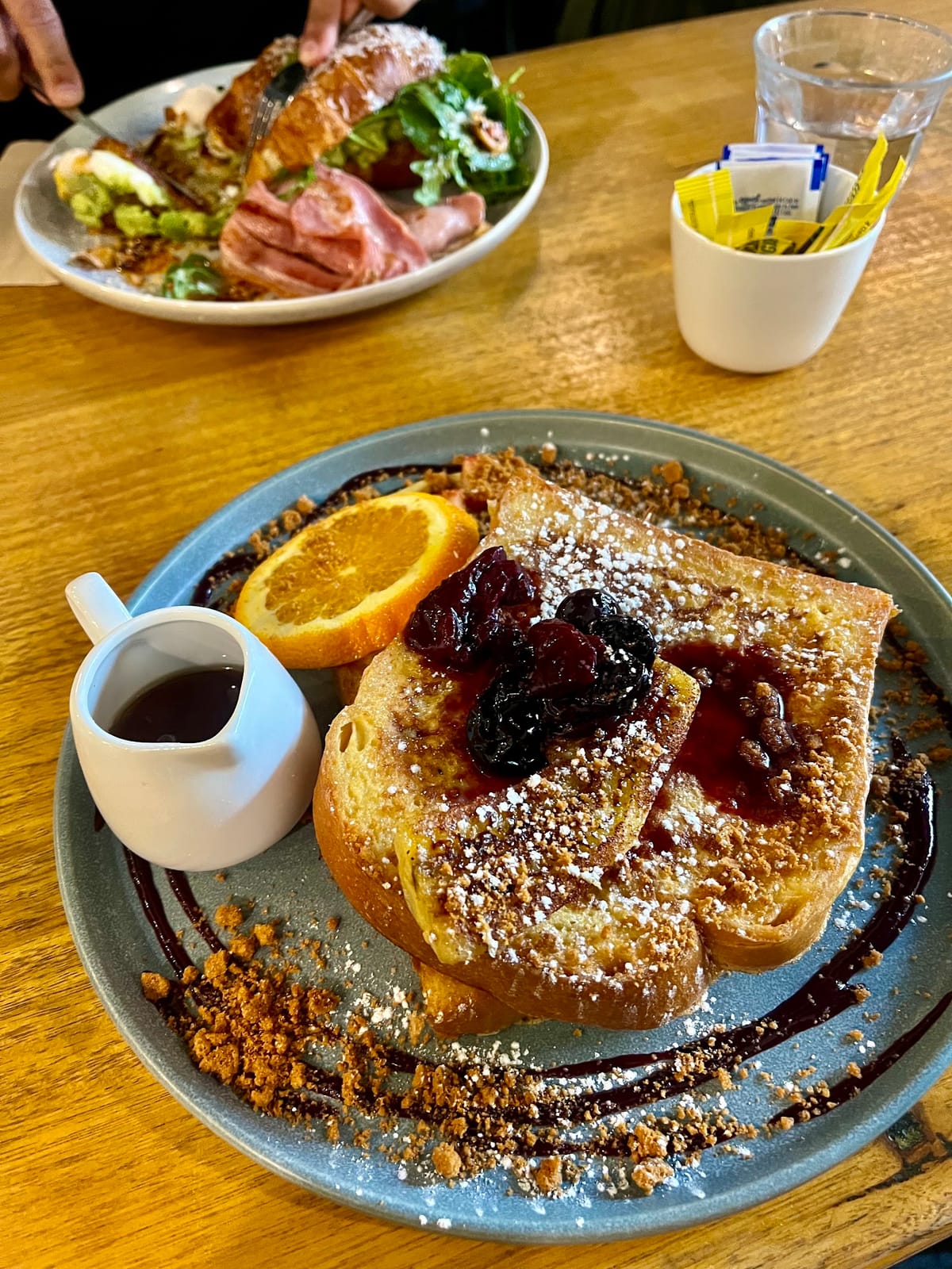 Cafe June