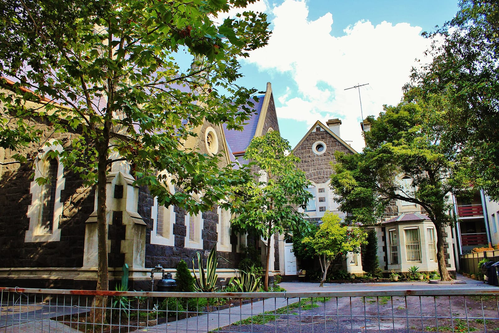House Blend (By Zelos) photo 2
