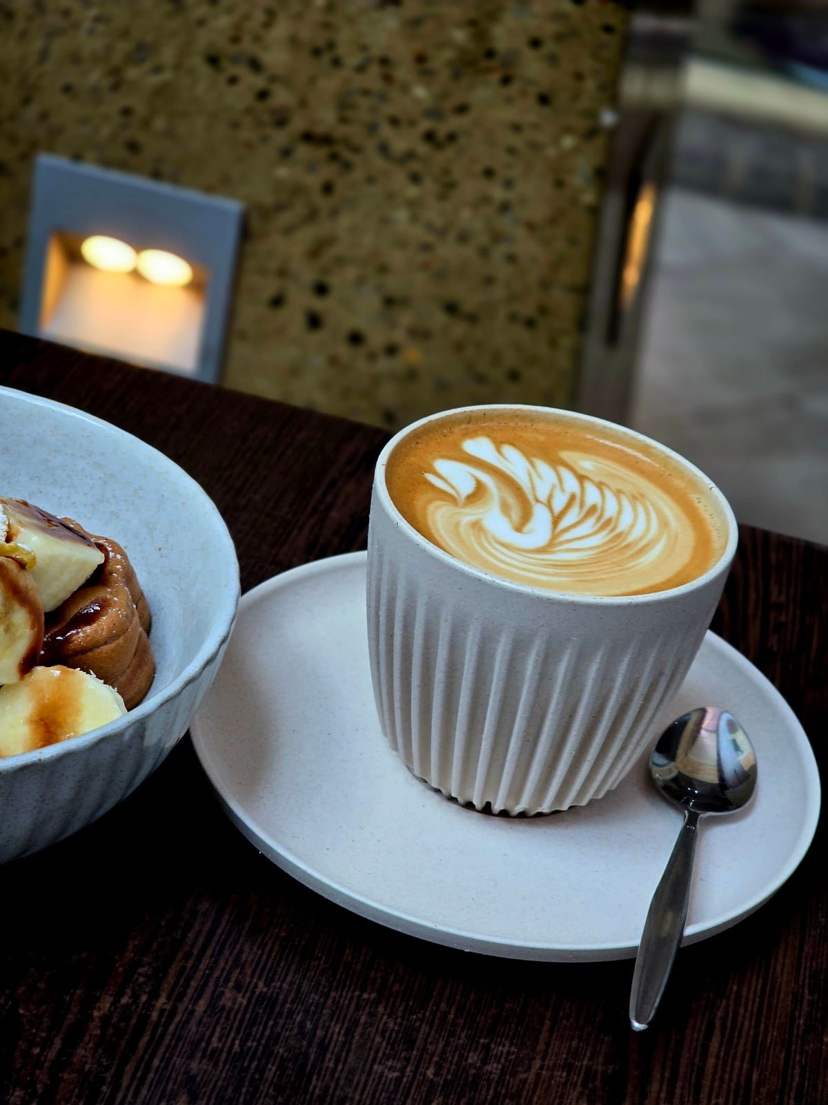 MEOW WAFFEE - Meow Waffles & Coffee