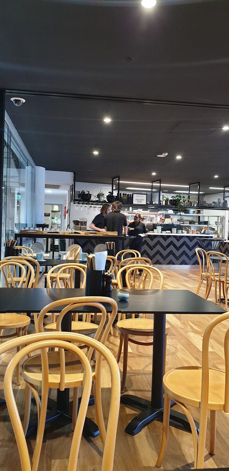 Nina's Cafe