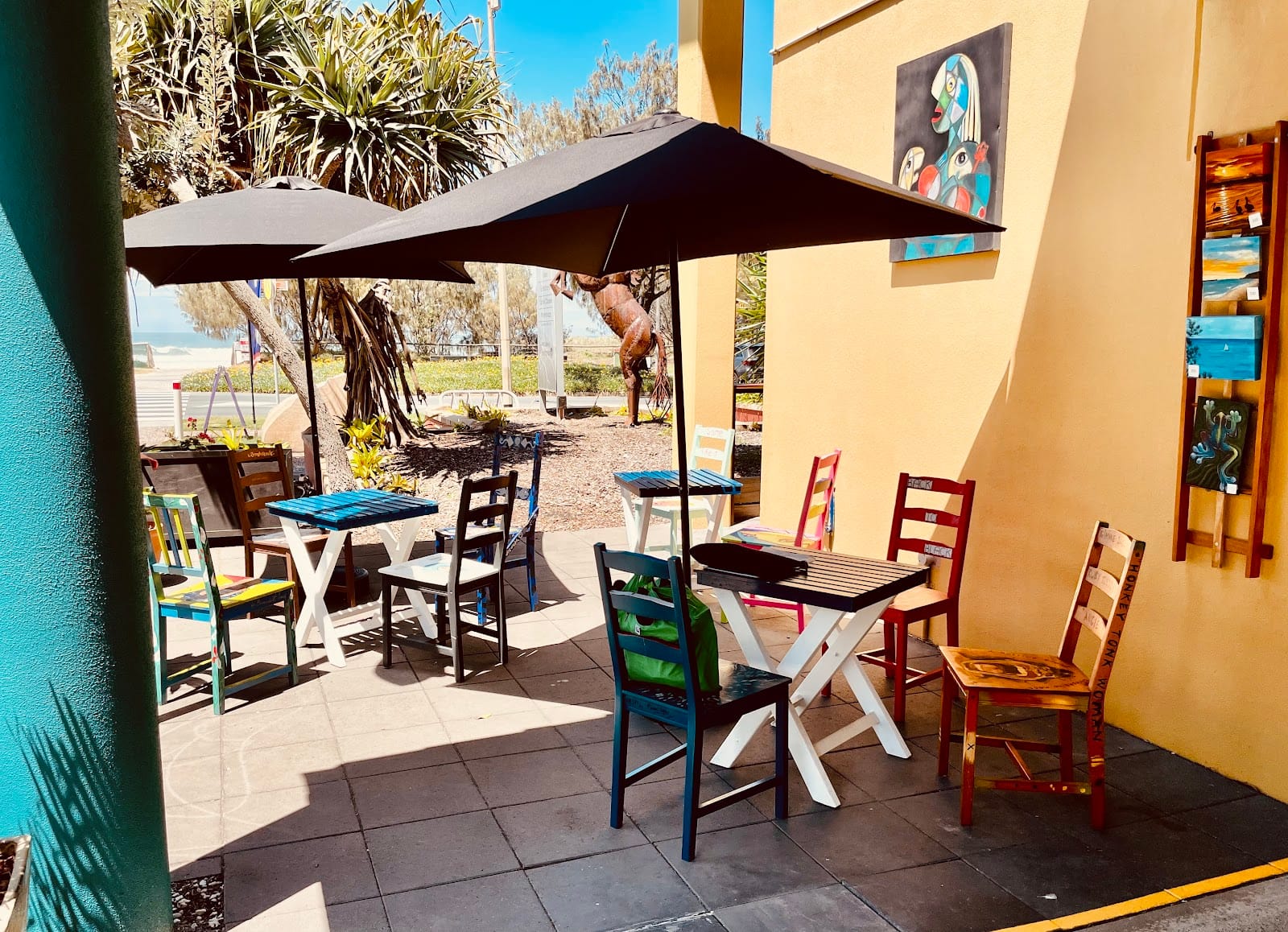 Art Cafe Broadbeach