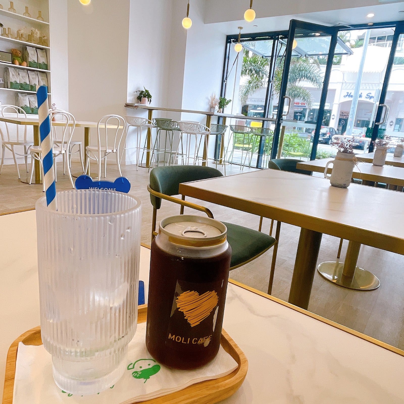 Moli Patisserie & Cafe