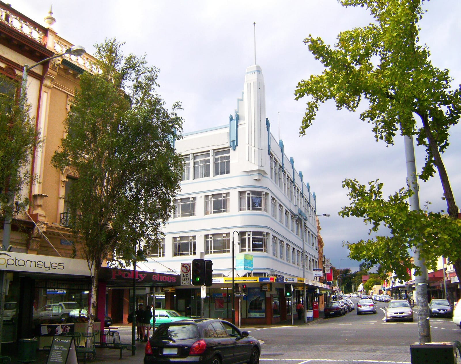 Mojo On The Avenue photo 2