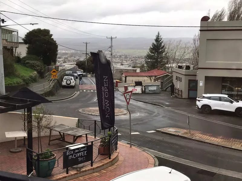 Neighbourhood Cafe & Pizza photo 3