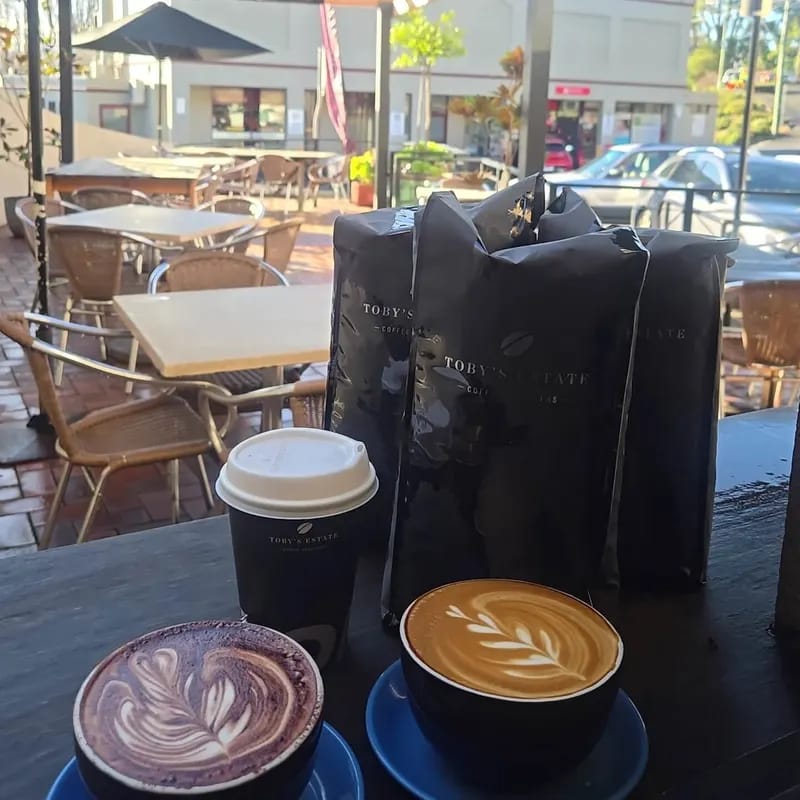 Neighbourhood Cafe & Pizza photo 6