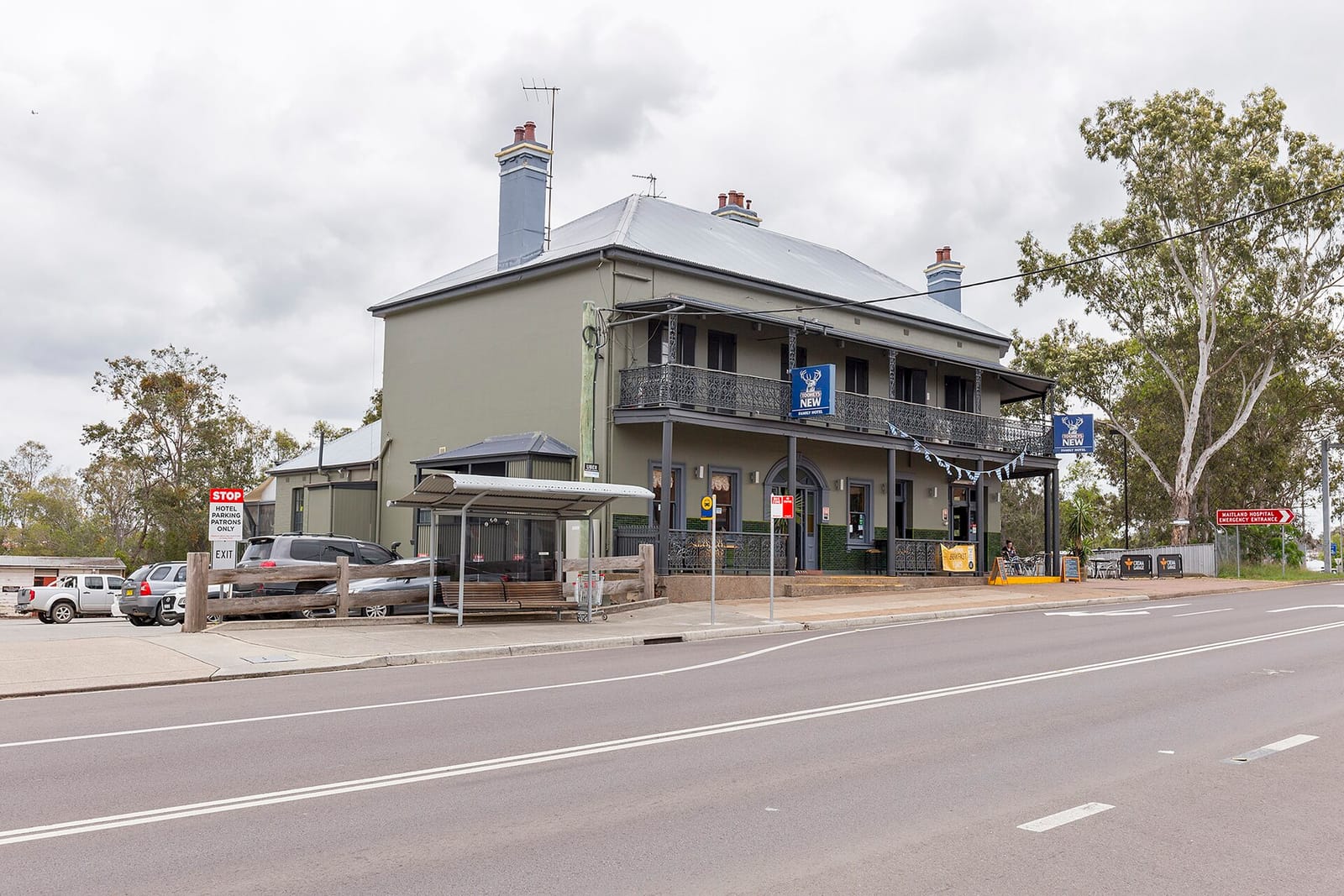 The Bearded Cactus - Smokin' Brews & Family Diner