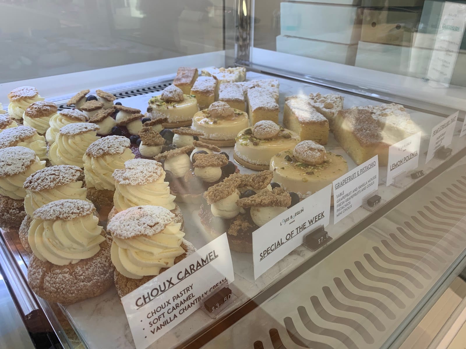 Louis Boeglin Cafe & Patisserie