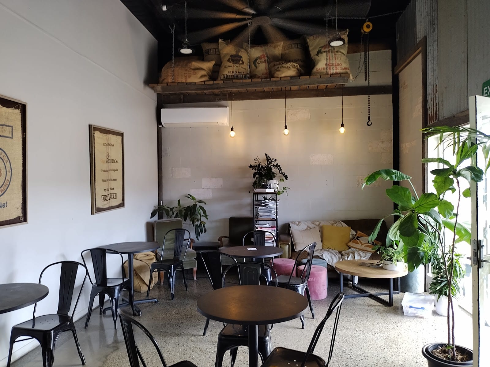 Cassera's Patisserie, Pastry, Bakehouse