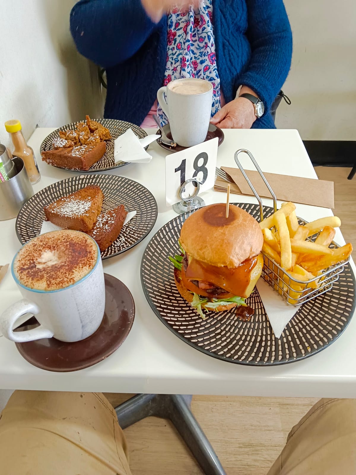 Cafe 8