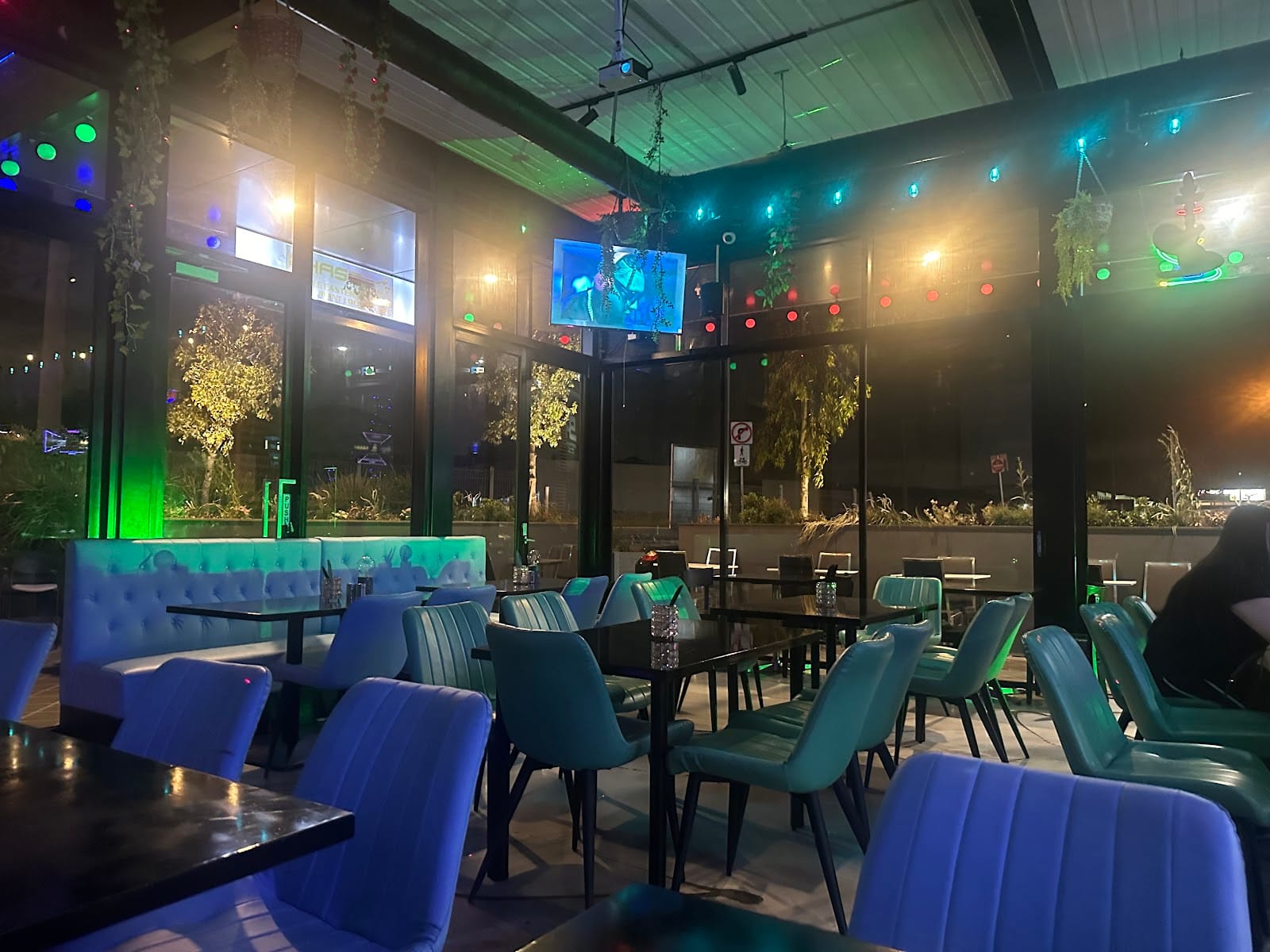 CHASE چیس Restaurant Lounge & Cafe'