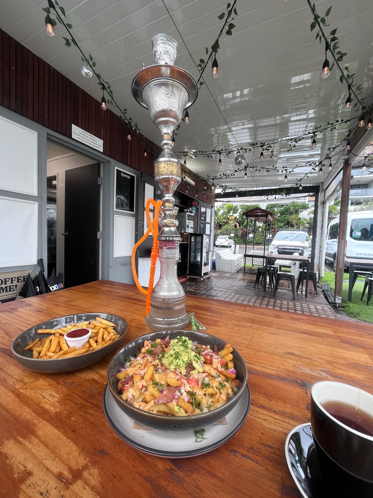 The Yard Cafe & Bar
