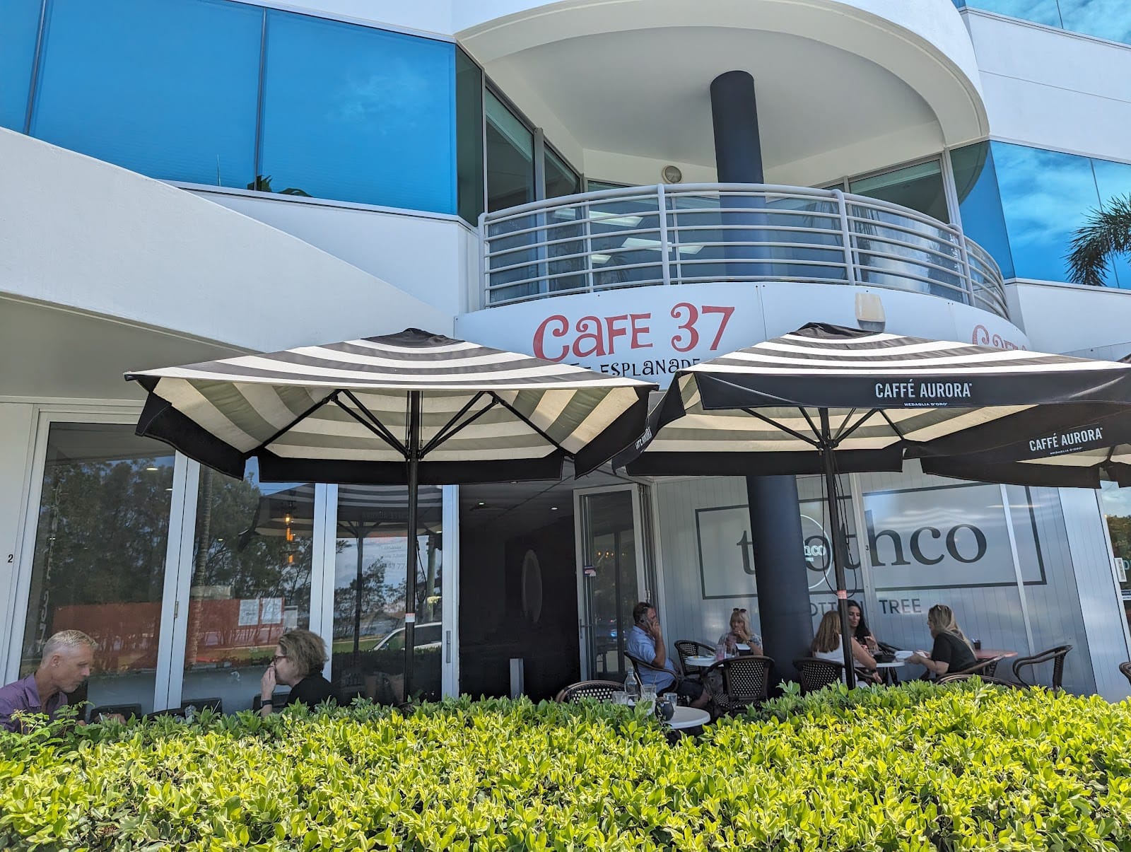 Cafe 37