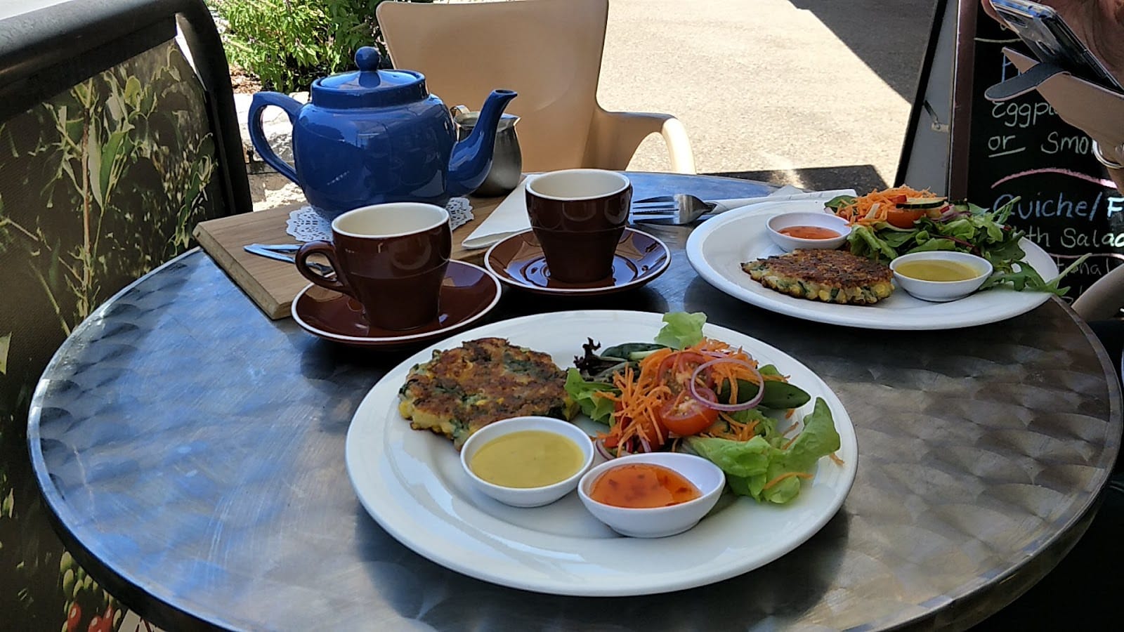 Fig and Date Cafe