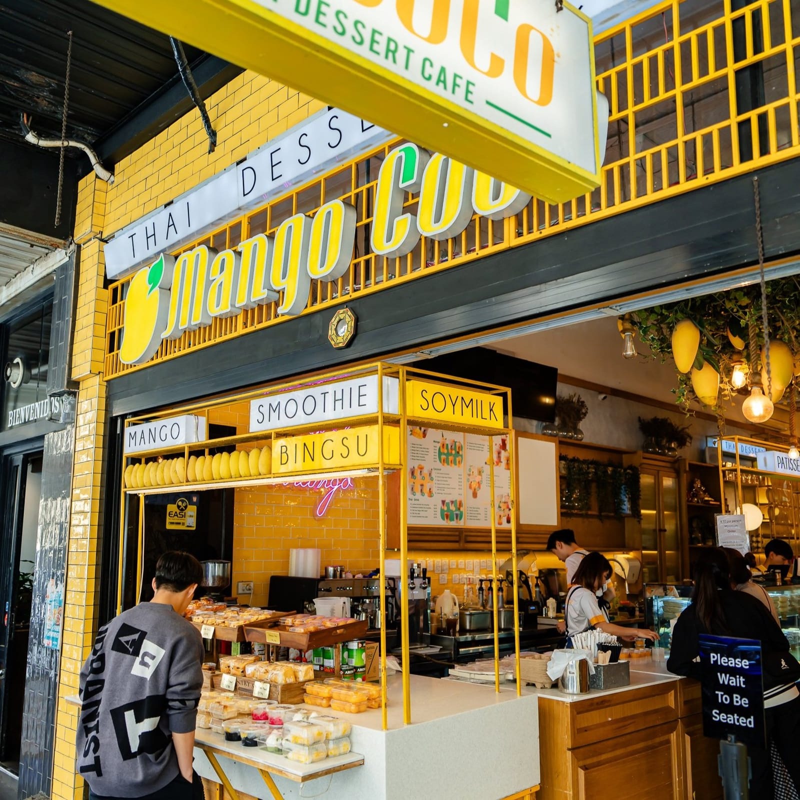 Golden Brown Pancake & Bakery Cafe