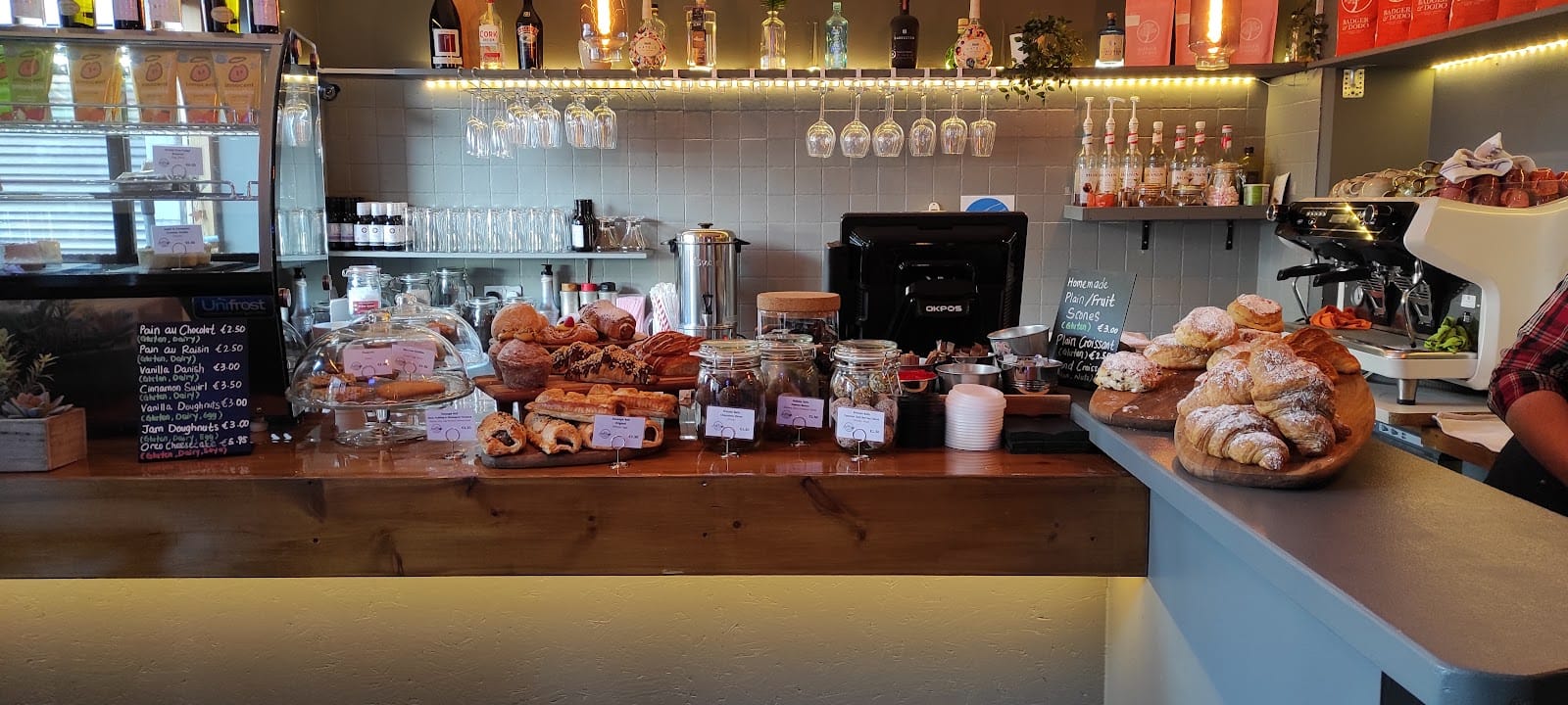 Artisan Cafe & Bistro