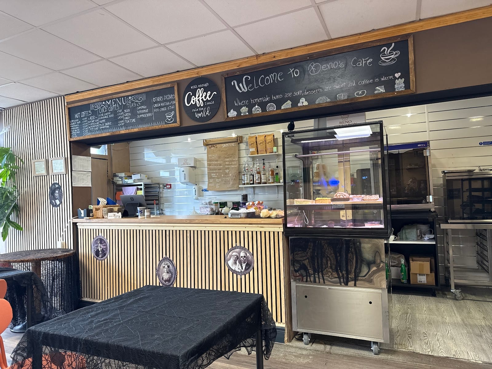 BENO Cinnamon Roll Bakery and Coffee