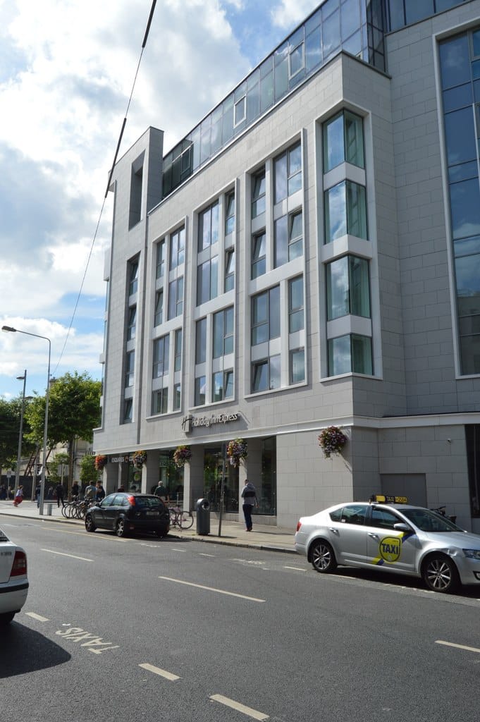 Guud Day Upper O'Connell Street photo 5