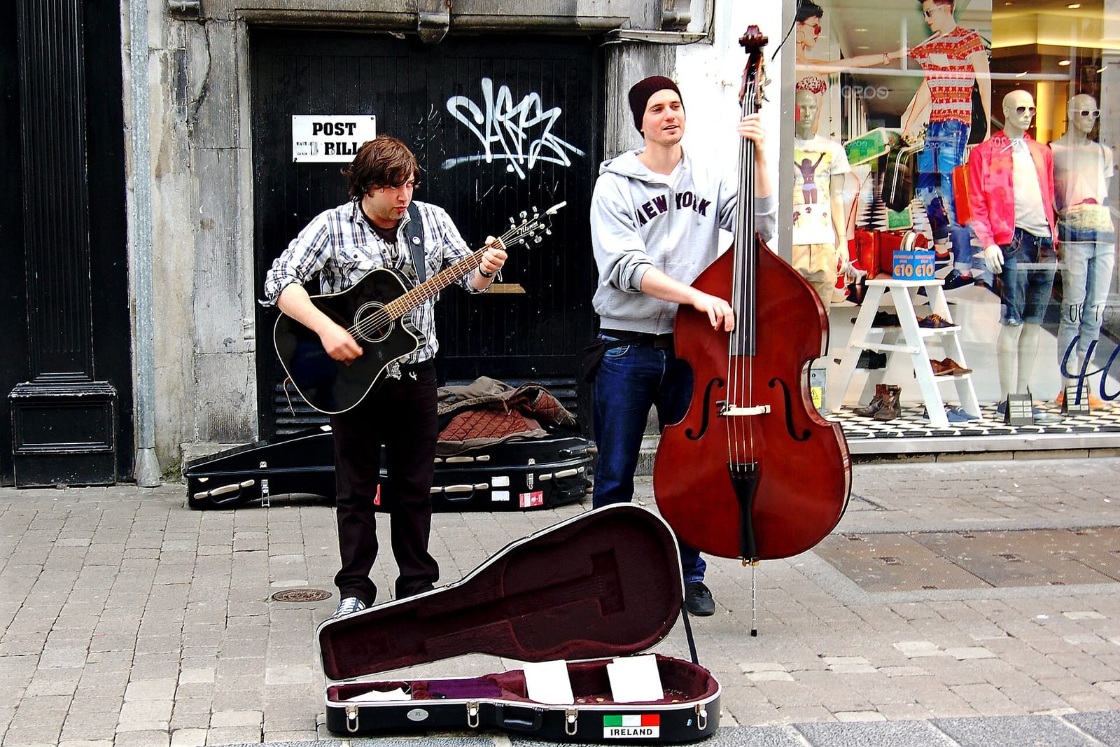Roots Café Bar Shop St. Galway photo 6
