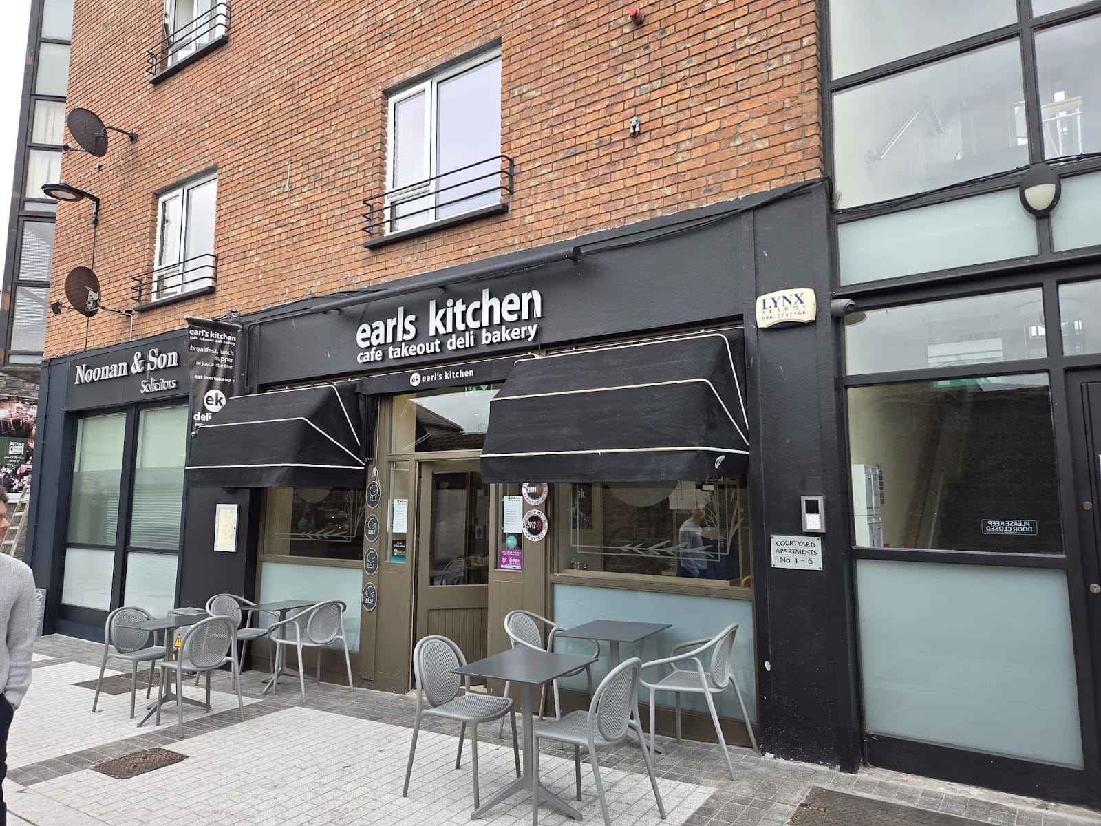 Earl's Kitchen