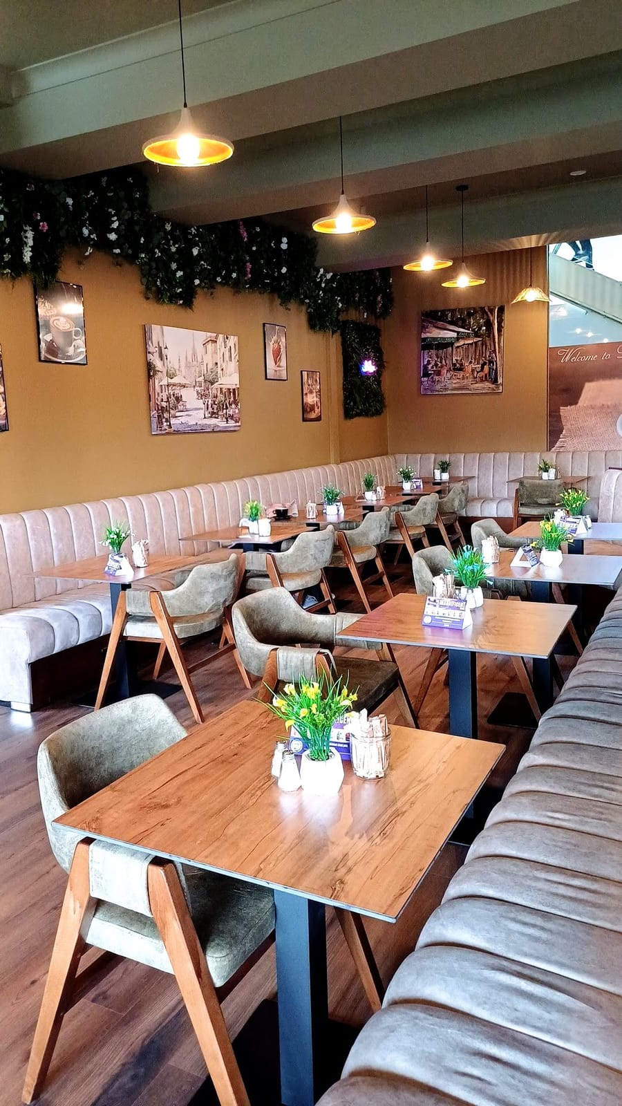 Daniel's Cafe photo 4