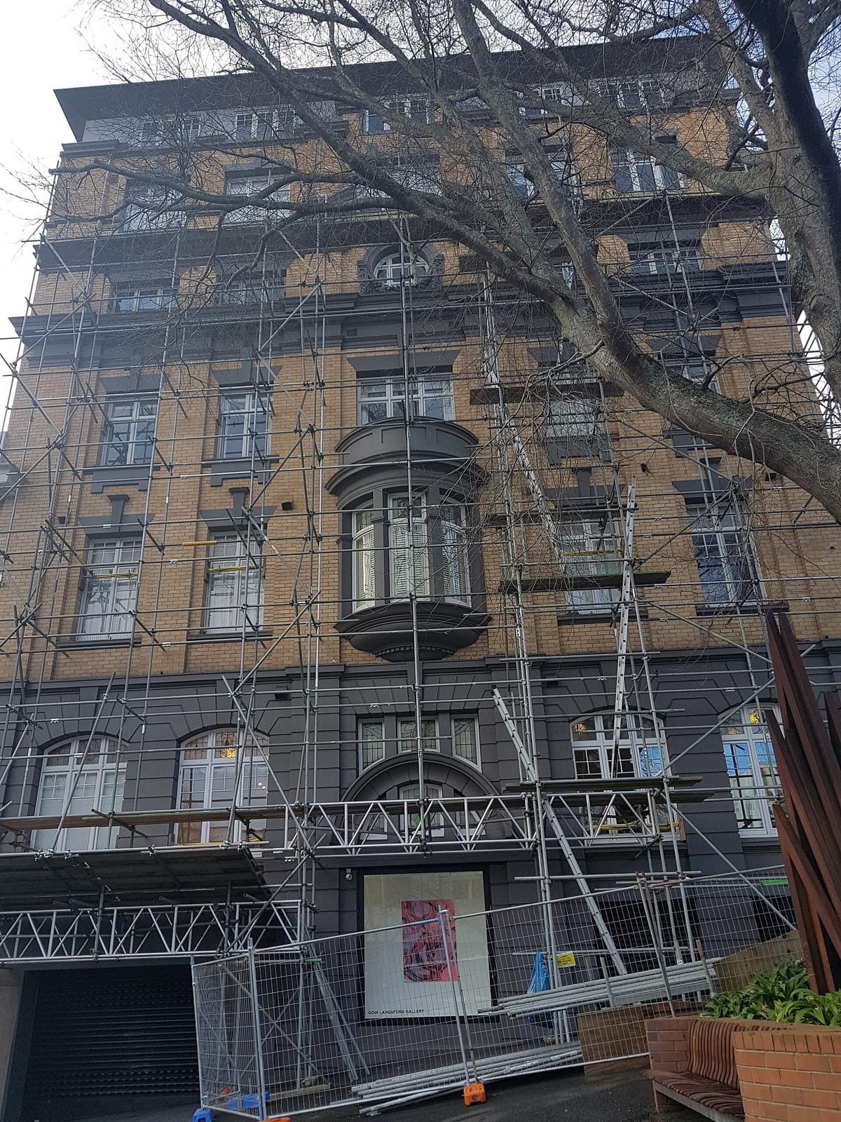 Kueen Cafe (Wellesley Street West） photo 4