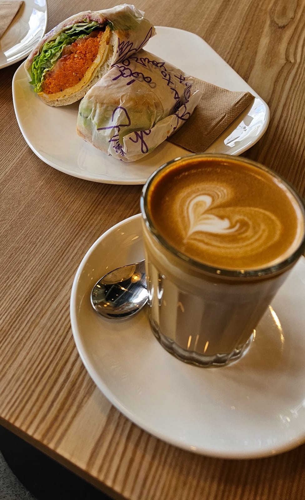 Cafe Comma