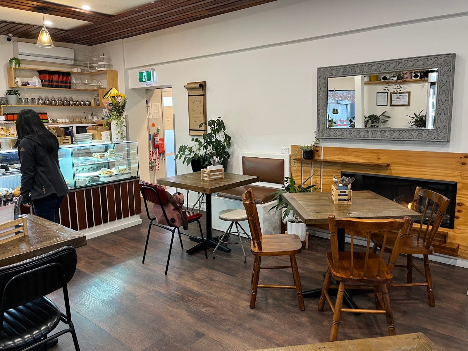 Hillside Road Eatery