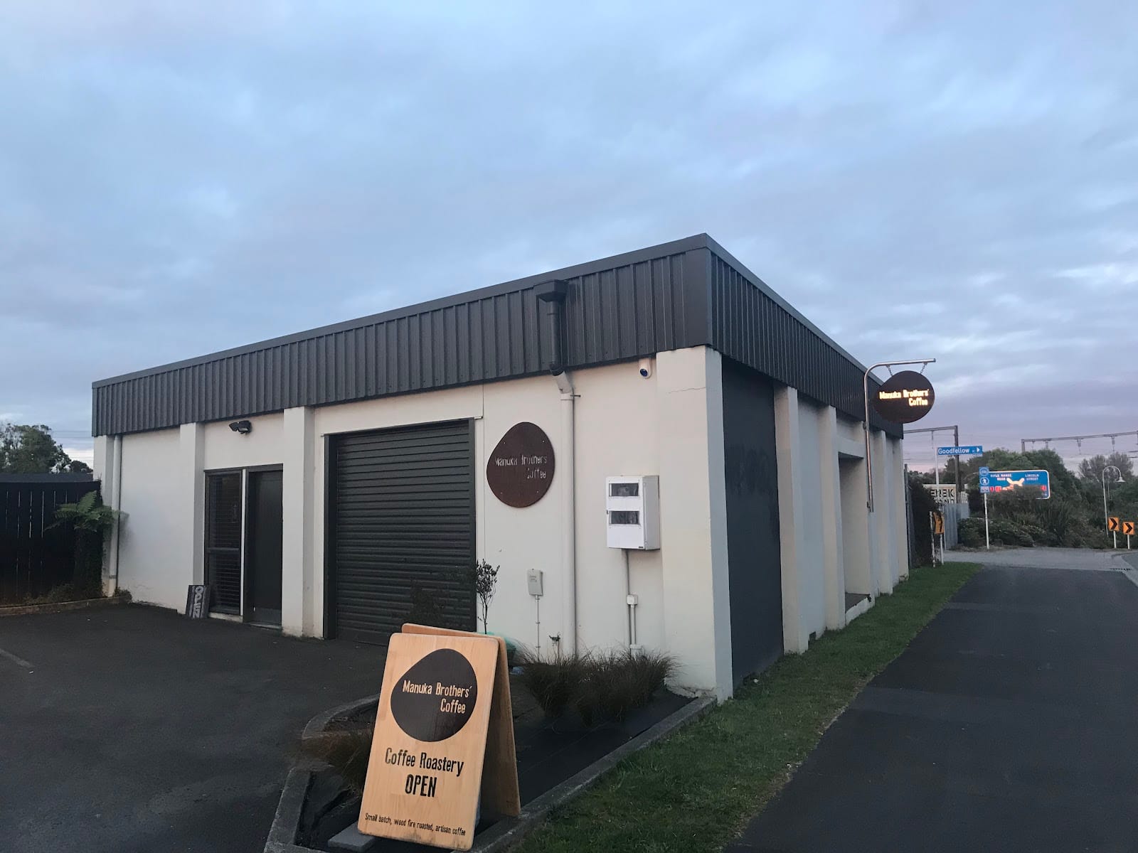 Manuka Brothers' Coffee Roastery