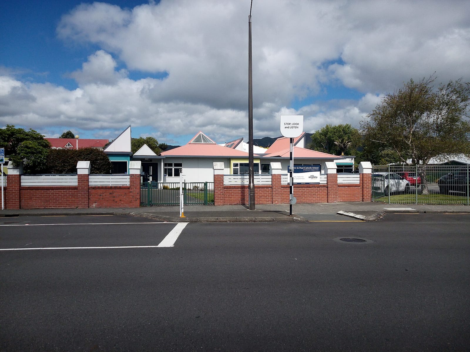 Wholly Bagels & Pizza Lower Hutt